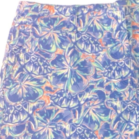 Vineyard Vines Wm’s Sz 12 Floral Turtle Allover Royal Ocean Classic Shorts - Picture 2 of 4